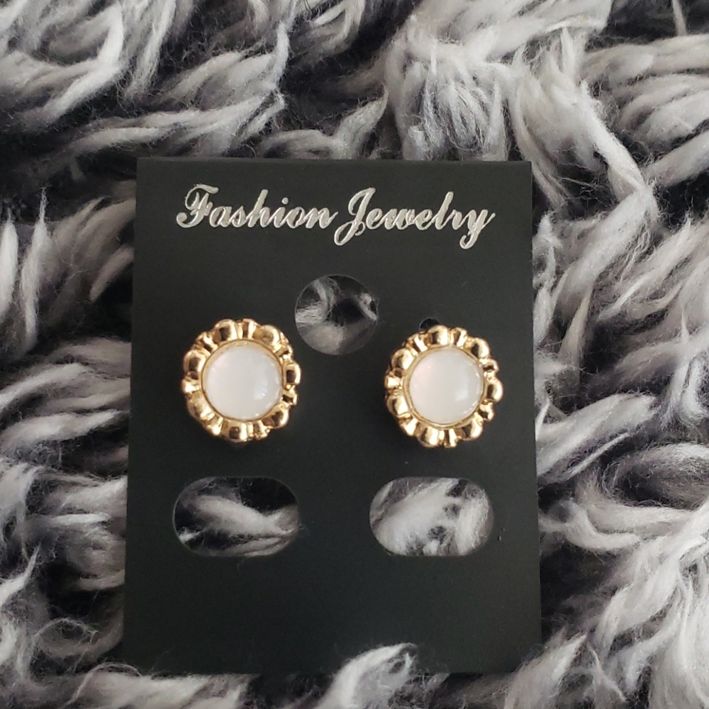 Gold-filled stud earrings